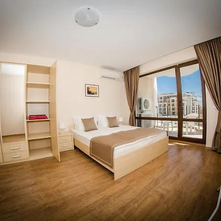 Resort Premier Fort Beach Hotel