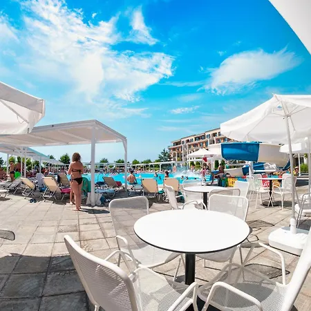 度假村 普瑞米尔堡海滩酒店 4*