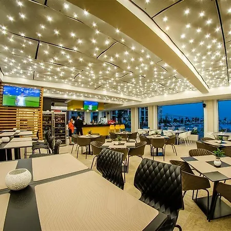 普瑞米尔堡海滩酒店 圣弗拉斯