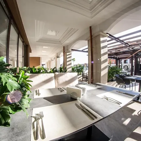 Resort Premier Fort Beach Hotel