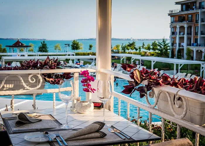 Premier Fort Beach Hotel 4*