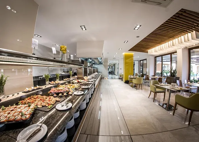 Premier Fort Beach Hotel Resort 4*