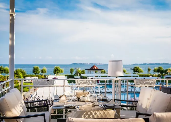 Resort Premier Fort Beach Hotel